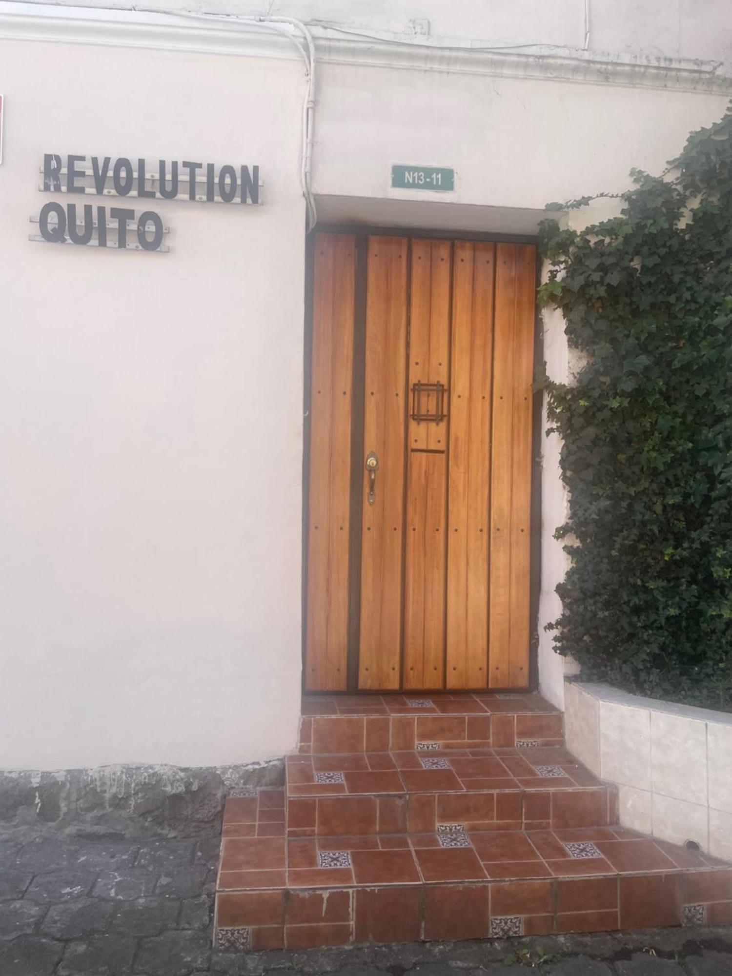 Revolution * Quito